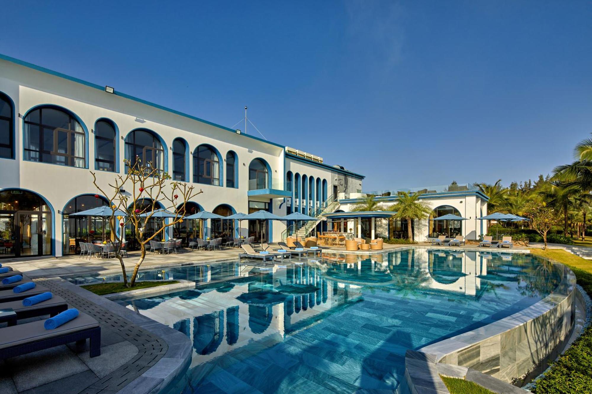Wyndham Hoi An Royal Beachfront Resort & Villas An Ban Exterior photo
