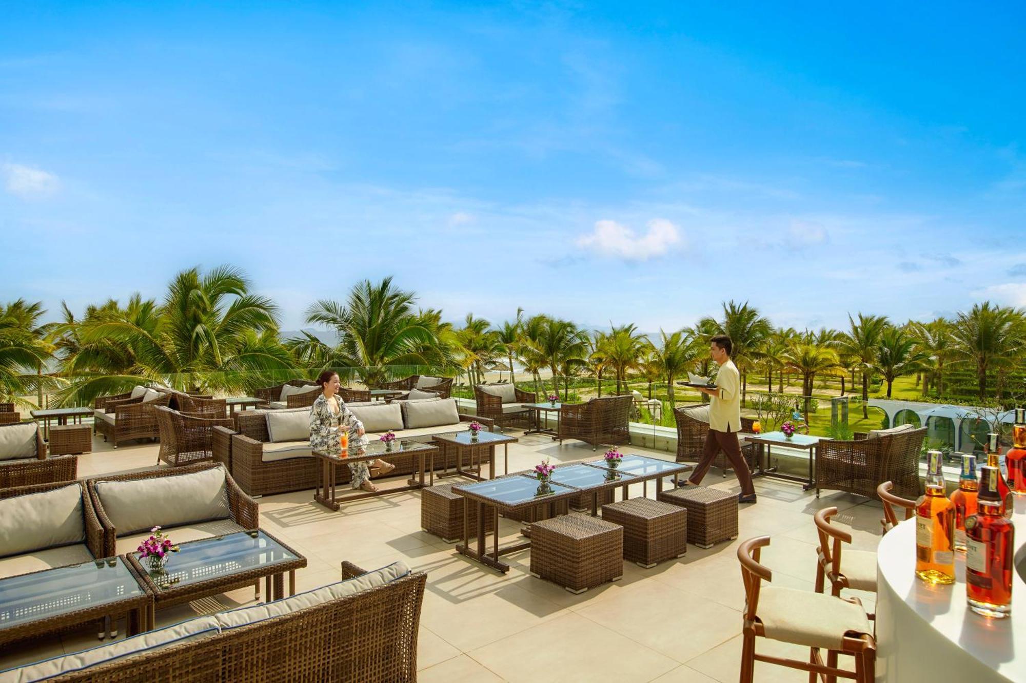 Wyndham Hoi An Royal Beachfront Resort & Villas An Ban Exterior photo