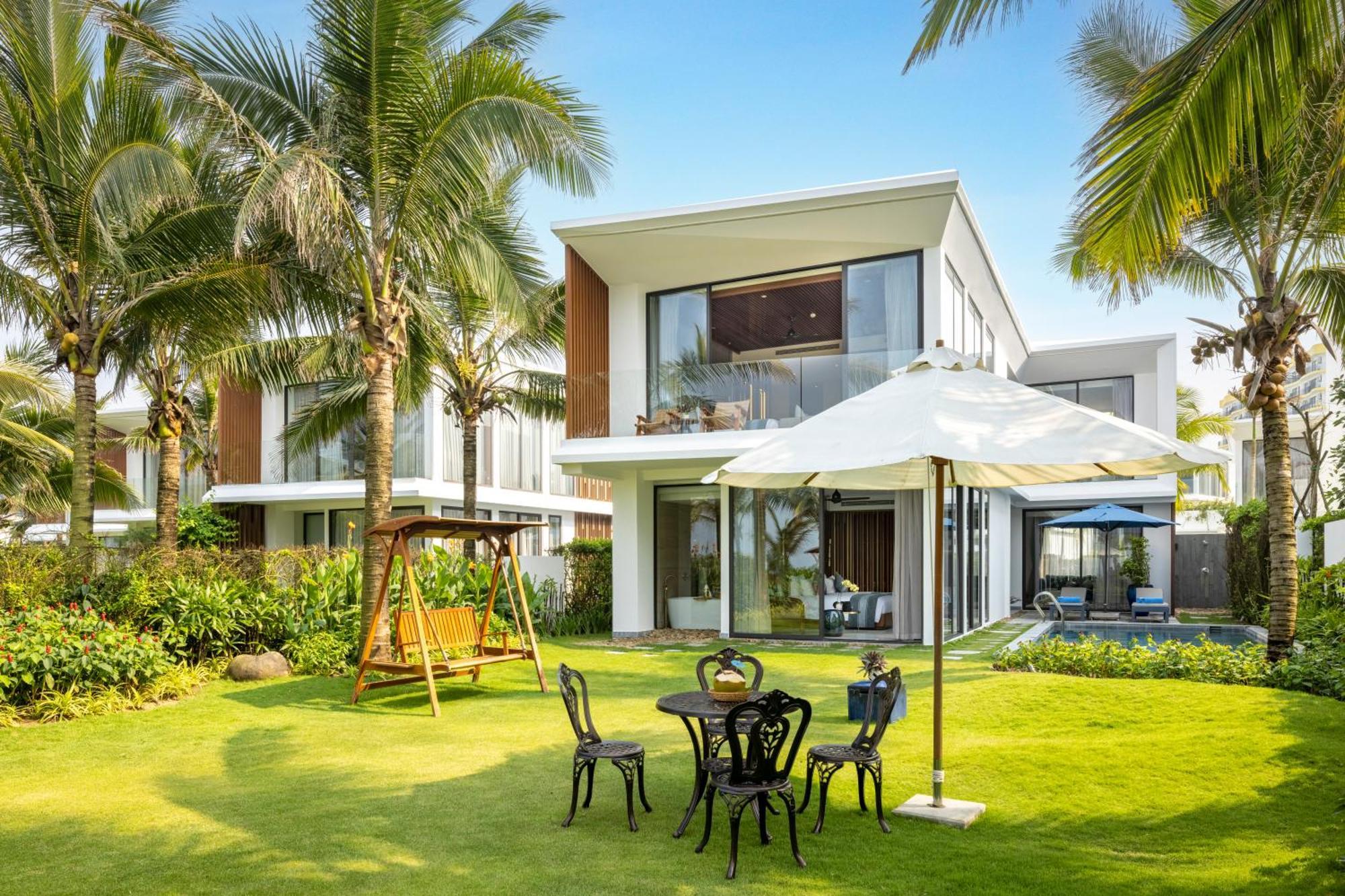 Wyndham Hoi An Royal Beachfront Resort & Villas An Ban Exterior photo