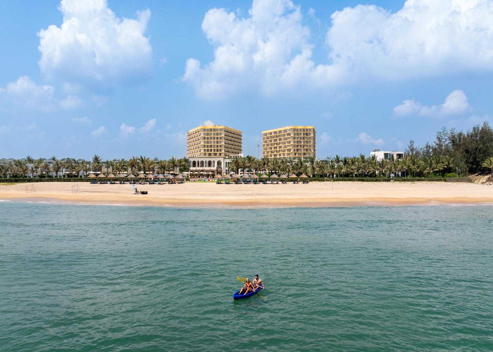 Wyndham Hoi An Royal Beachfront Resort & Villas An Ban Exterior photo